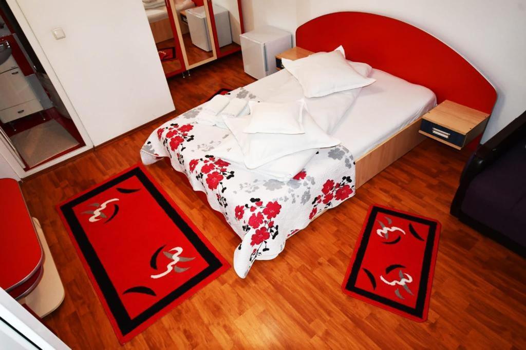 Casa Stefanut Hotel Moeciu De Sus Bagian luar foto